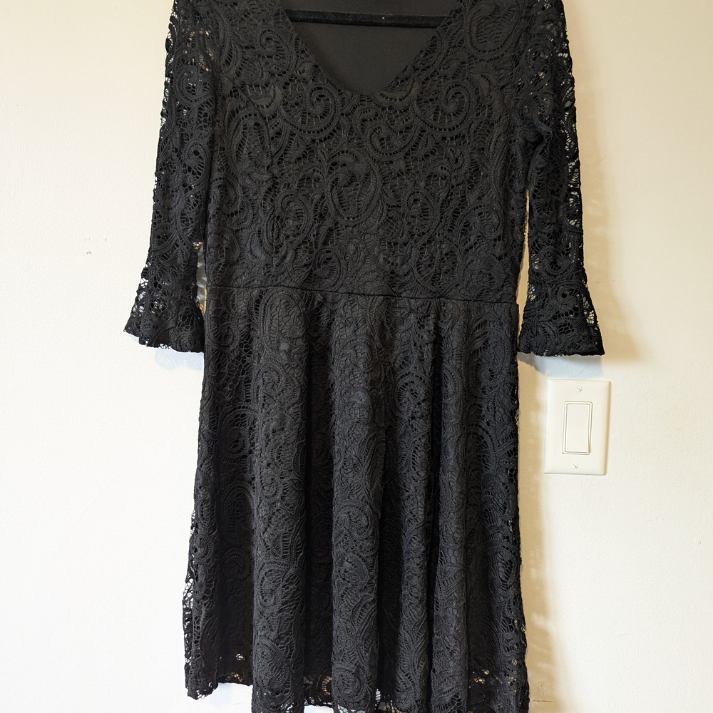 Therapy Elegant Black Lace Midi Dress